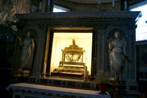 Les reliques des chaines de Saint Pierre